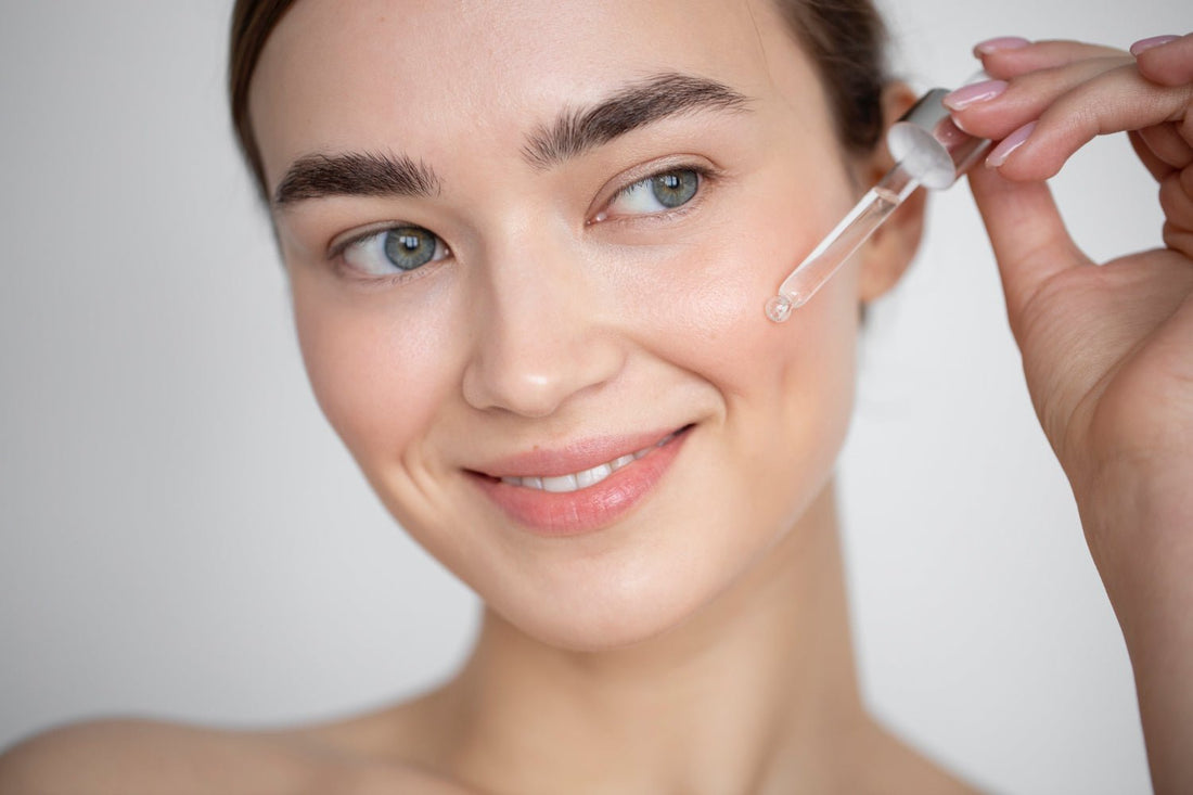 Hyaluronic Acid and Sensitive skin - Benefits and How to Use - PLUSREAL